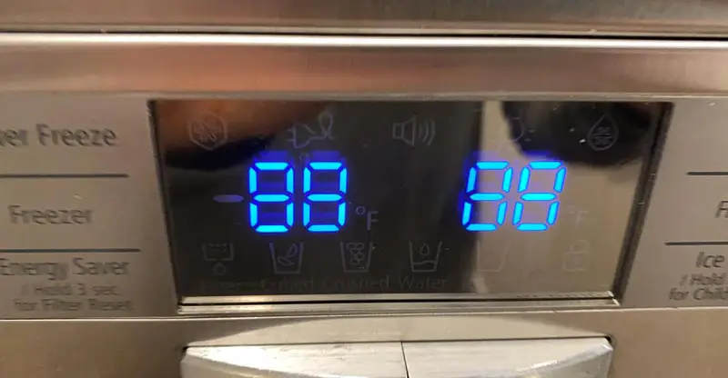 Digital control panel of the fridge