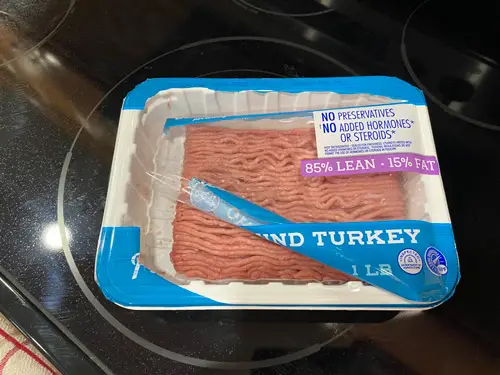 Ground turkey meat in it’s package