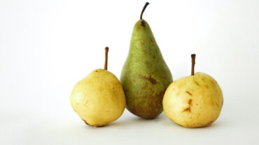 How to Freeze Pears for Smoothies